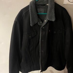 Levi's Men's Black Jacket with Gray Sherpa Lining